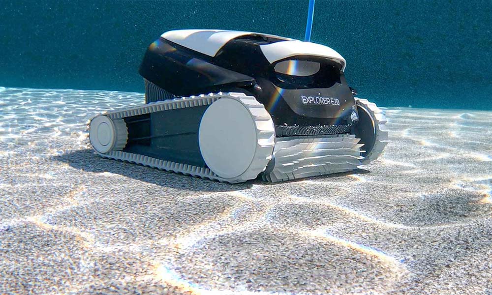 Dolphin Explorer E20 Cleaning Pool