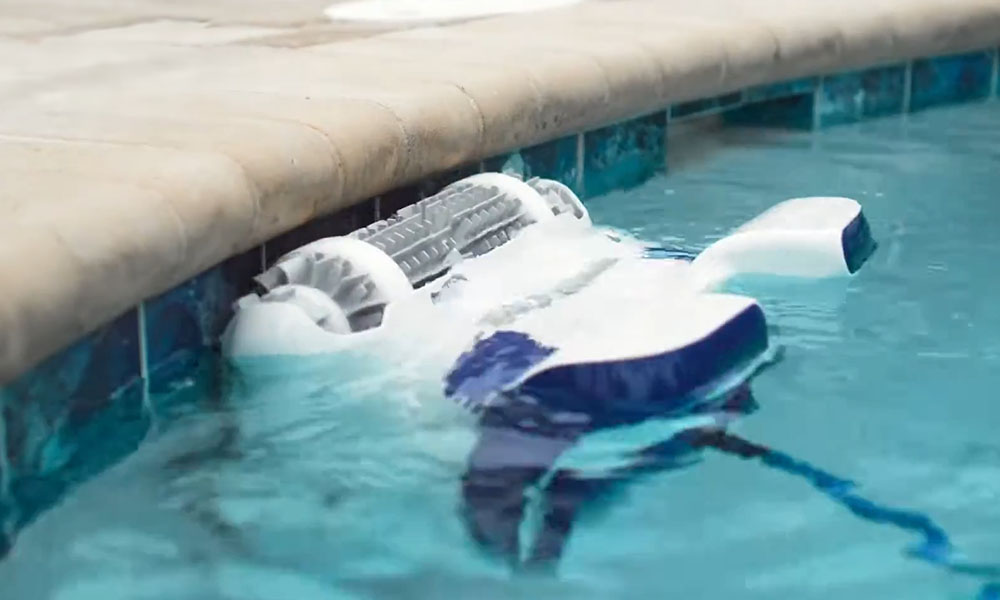 Dolphin Sigma Robotic Pool Cleaner Cleaning the Waterline