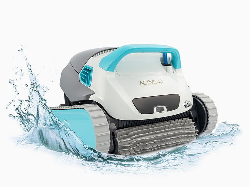 Dolphin Active 20 Splashing