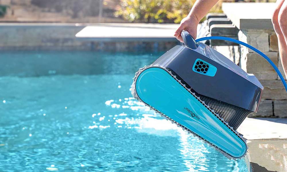 Dolphin Advantage Ultra Robotic Pool Lightweight