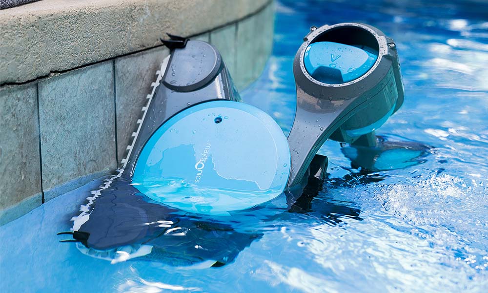 Dolphin Premier Waterline Cleaning