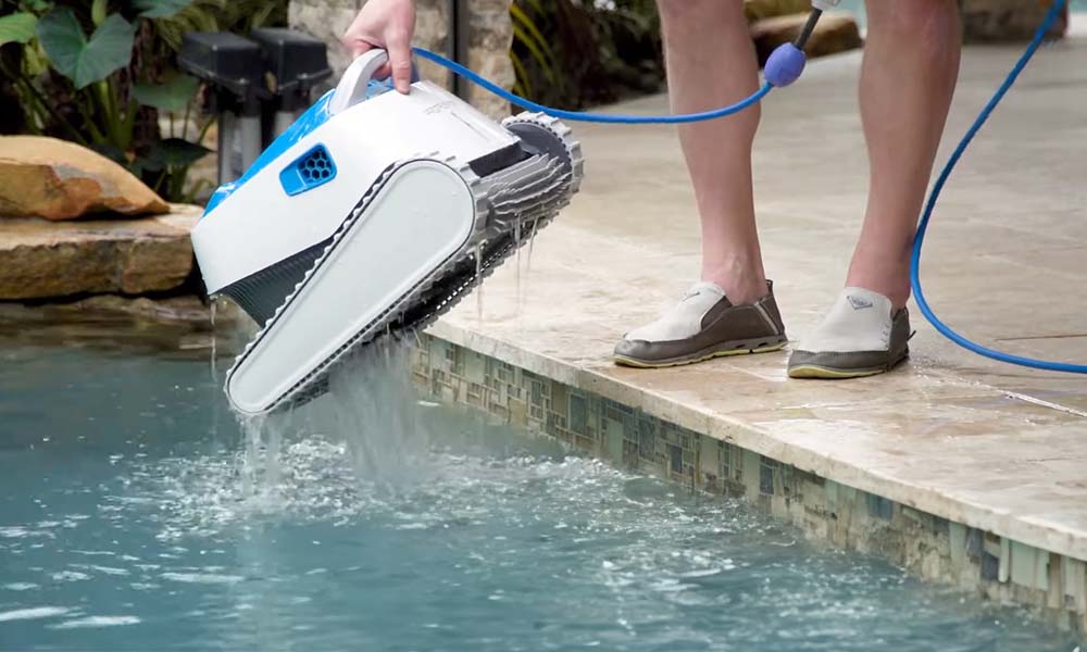 Dolphin Proteus DX5i Robotic Pool Lightweight