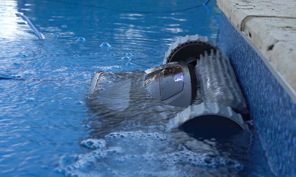 Dolphin Quantum Robotic Pool Cleaner Waterline Cleaning