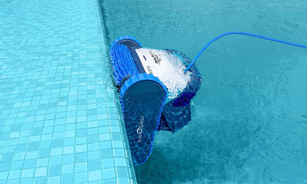 Dolphin S200 Robotic Pool Cleaner Waterline Cleaning