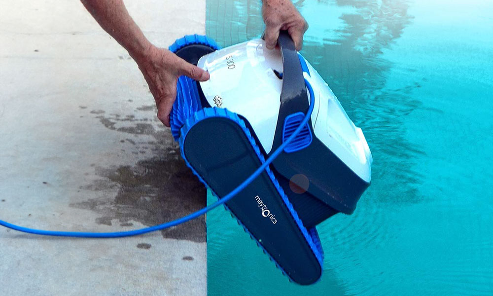 Dolphin S300 Robotic Pool Lifestyle