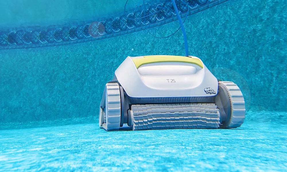 Dolphin T25 Robotic Pool Cleaner Cleaning Pool